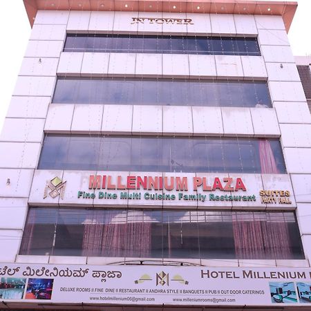 Hotel Millennium Plaza à Kammasandra Extérieur photo