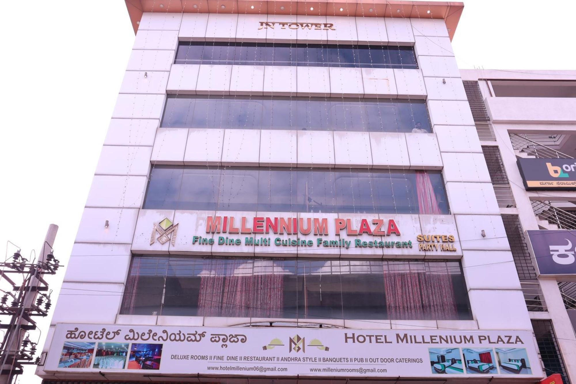 Hotel Millennium Plaza à Kammasandra Extérieur photo